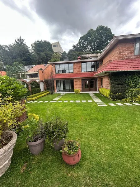 Casa en venta · Lomas Hipódromo, Naucalpan de Juárez, Estado de México Casa en venta · Lomas Hipódromo, Naucalpan de Juárez, Estado de México