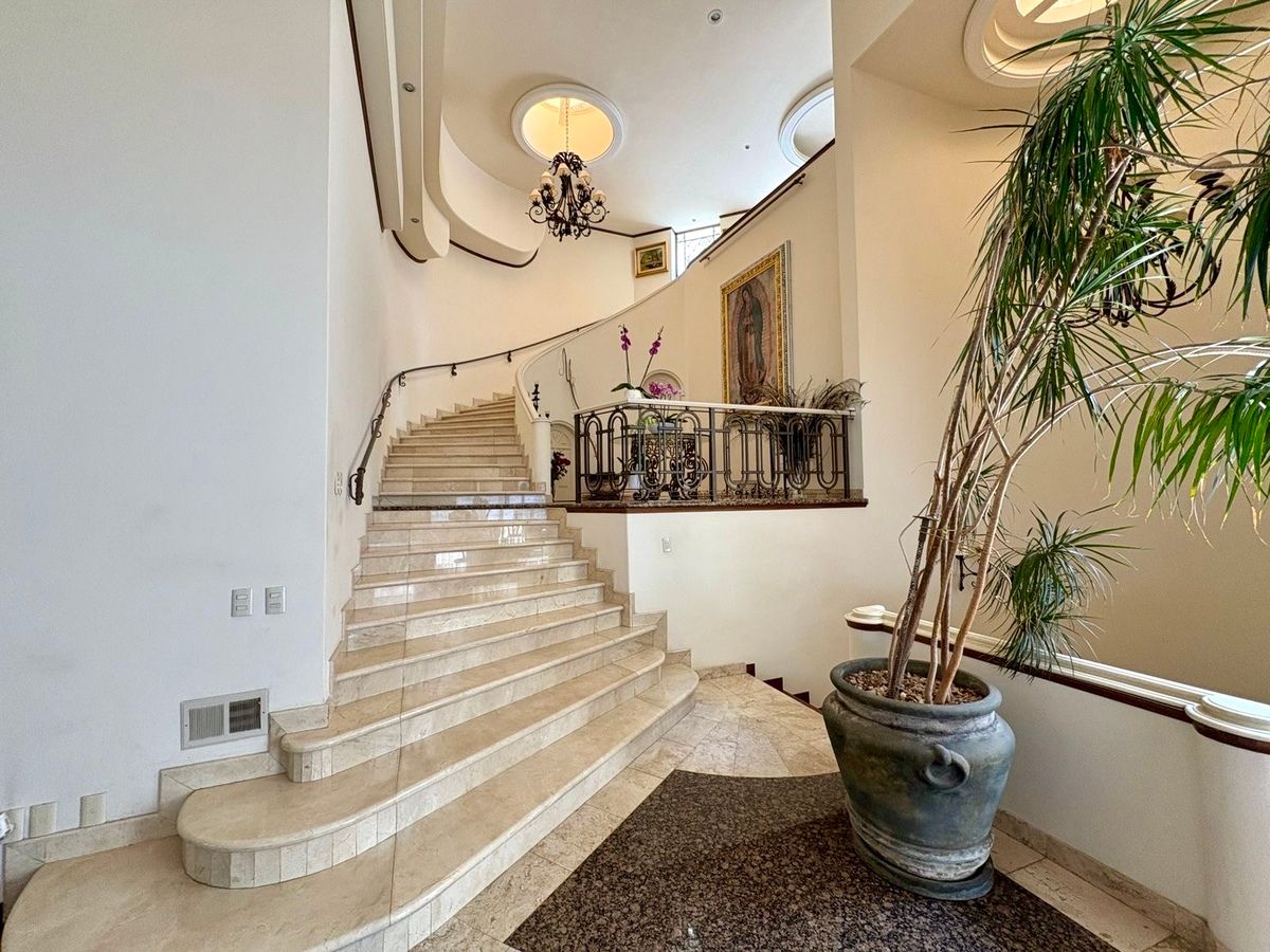 Casa en venta · Bosques de las Lomas, Cuajimalpa de Morelos, Ciudad de México