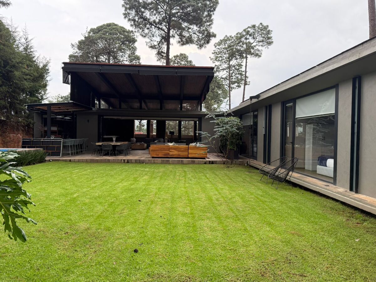 Casa en venta · Avándaro, Valle de Bravo, Estado de México Casa en venta · Avándaro, Valle de Bravo, Estado de México