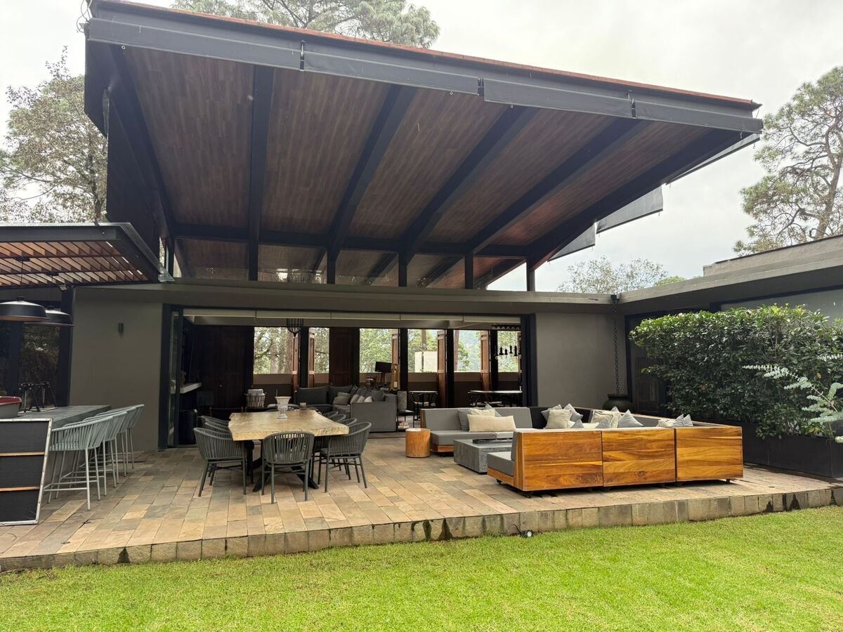 Casa en venta · Avándaro, Valle de Bravo, Estado de México Casa en venta · Avándaro, Valle de Bravo, Estado de México