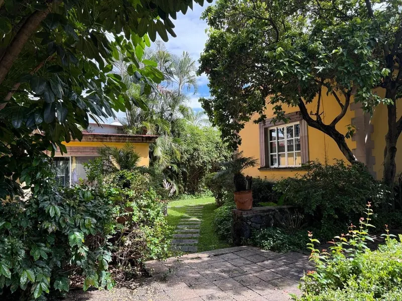 Lote en venta · Ampliación Lázaro Cárdenas del Río, Cuernavaca, Morelos