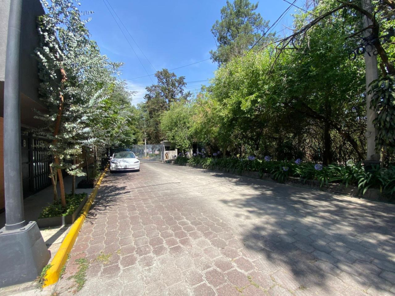 Casa en venta · Lomas Hipódromo, Naucalpan de Juárez, Estado de México Casa en venta · Lomas Hipódromo, Naucalpan de Juárez, Estado de México
