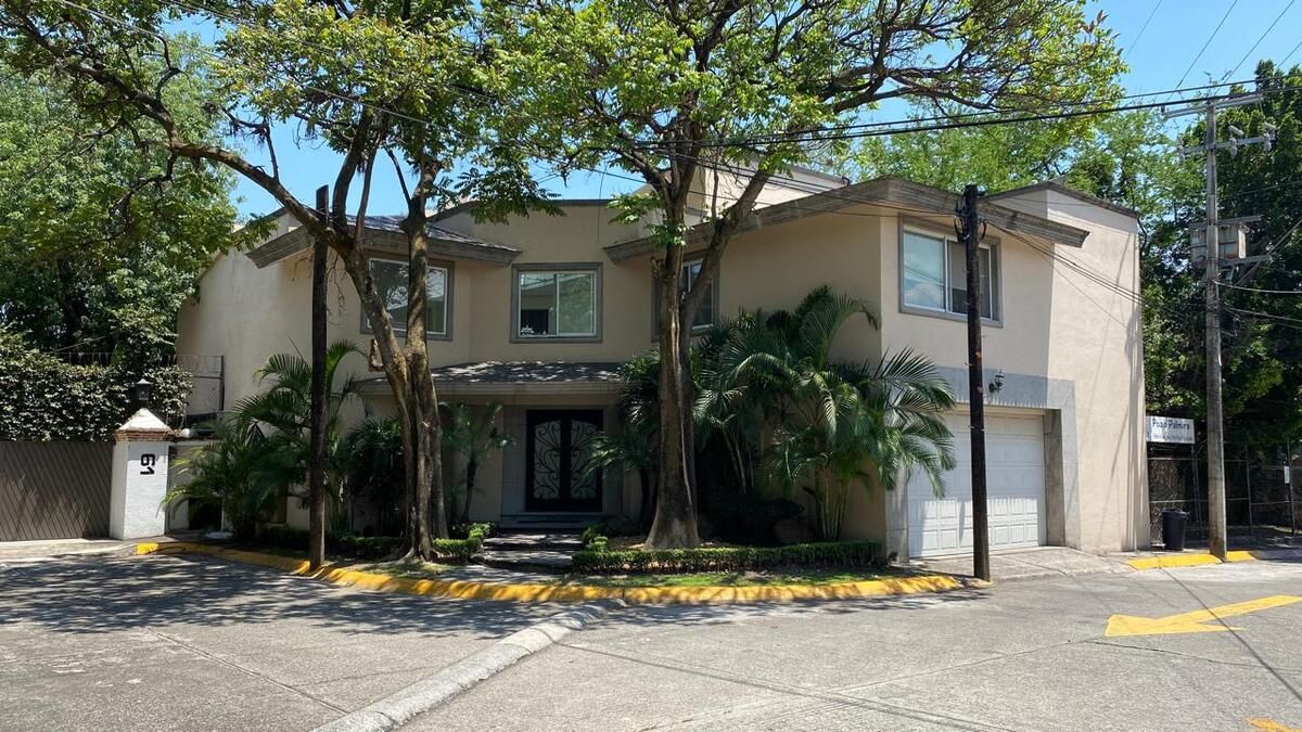 Casa en venta · Palmira Tinguindin, Cuernavaca, Morelos