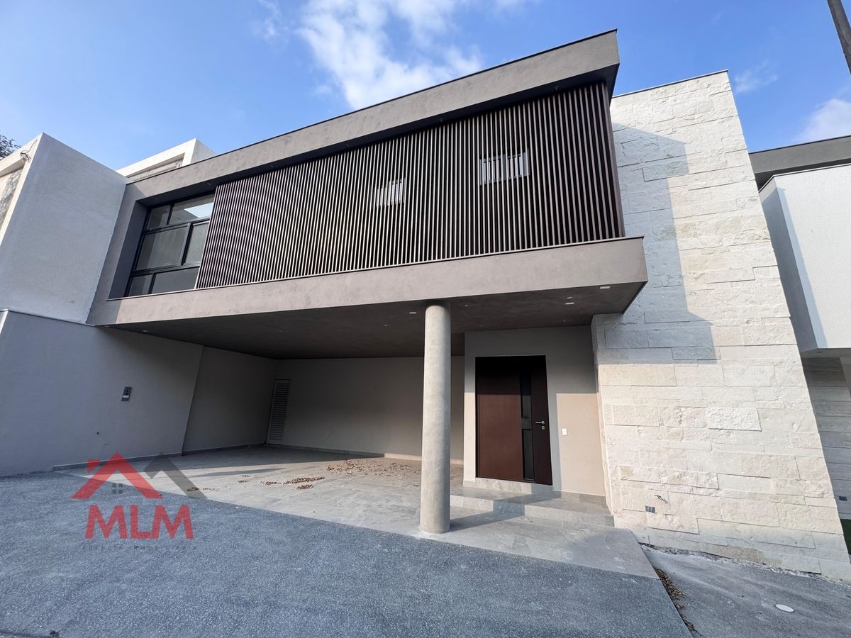 Casa en venta · Altares Residencial, Santiago, Nuevo León