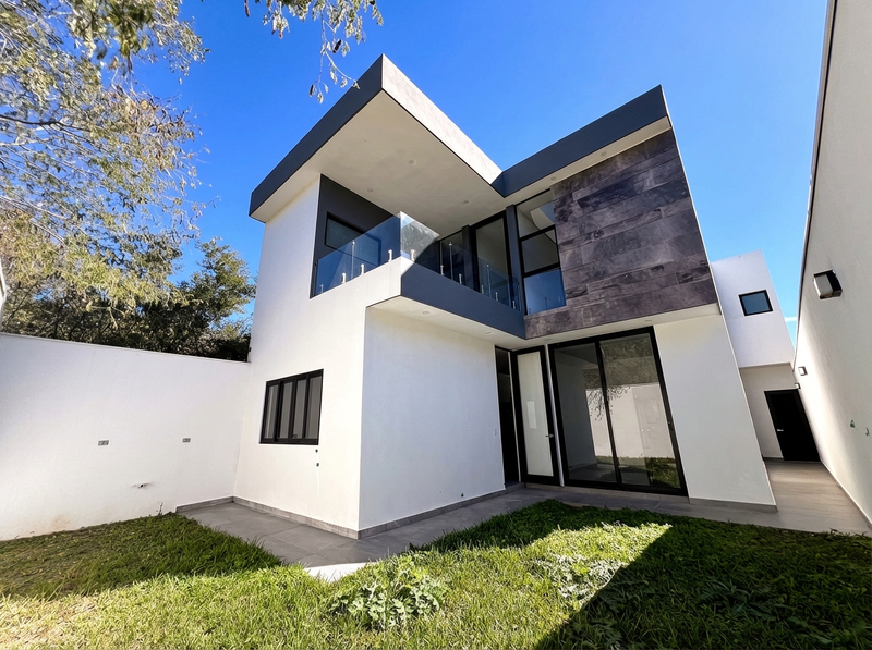 Casa en venta · El Yerbaniz, Santiago, Nuevo León