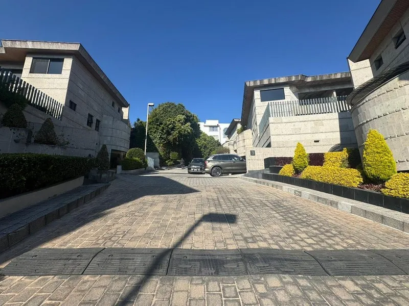 Casa en venta · Bosques de las Lomas, Cuajimalpa de Morelos, Ciudad de México