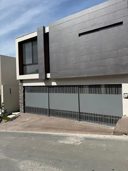 Casa en venta · Castaños del Vergel, Monterrey, Nuevo León