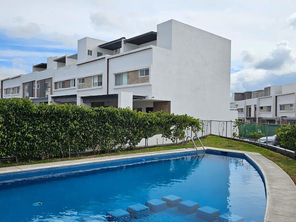 Casa en venta · Fraccionamiento Residencial Haciendas de Tequisquiapan, Tequisquiapan, Querétaro Casa en venta · Fraccionamiento Residencial Haciendas de Tequisquiapan, Tequisquiapan, Querétaro