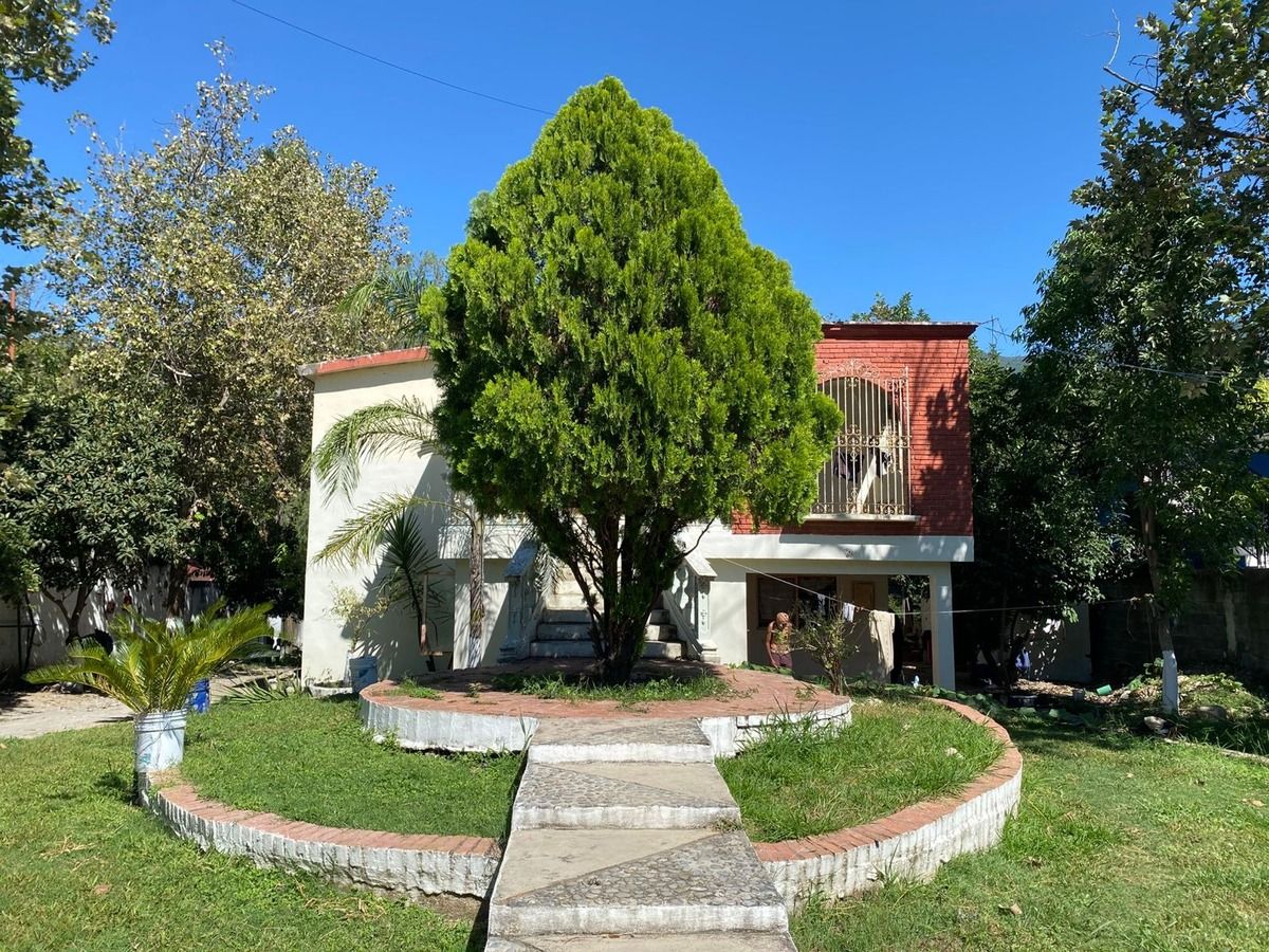 Casa en venta · Yerbaniz, Santiago, Nuevo León