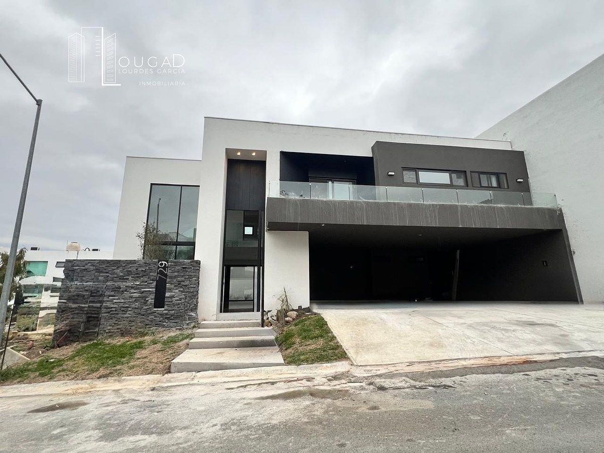 Casa en venta · Bosques de las Misiones Sector Encino, Santiago, Nuevo León