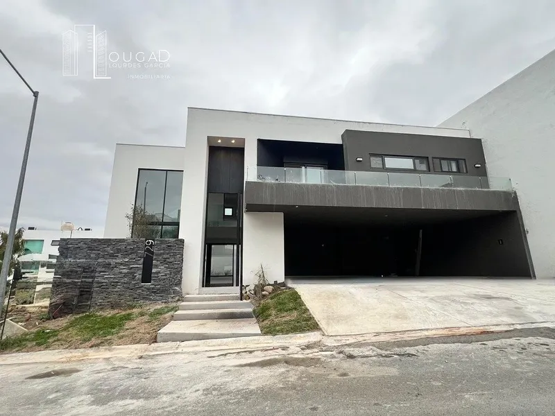 Casa en venta · Bosques de las Misiones Sector Encino, Santiago, Nuevo León