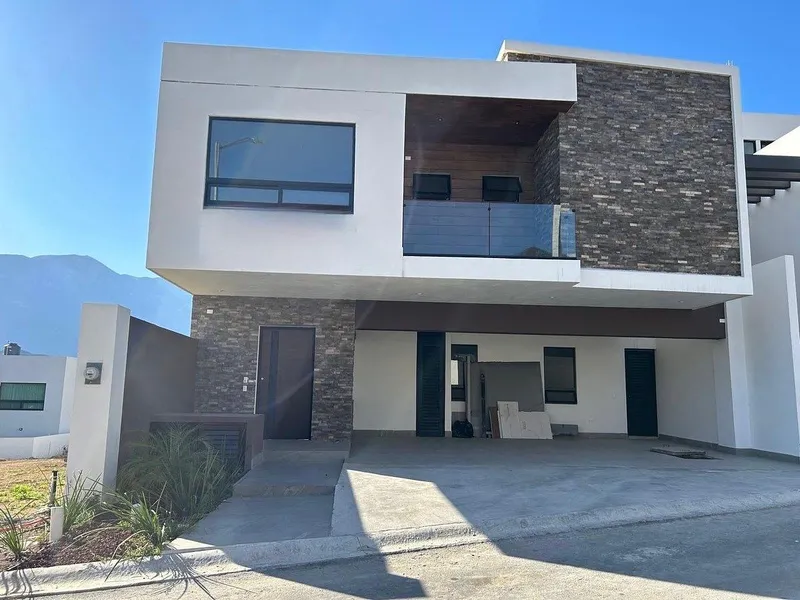 Casa en venta · Bosques de las Misiones Sector Encino, Santiago, Nuevo León