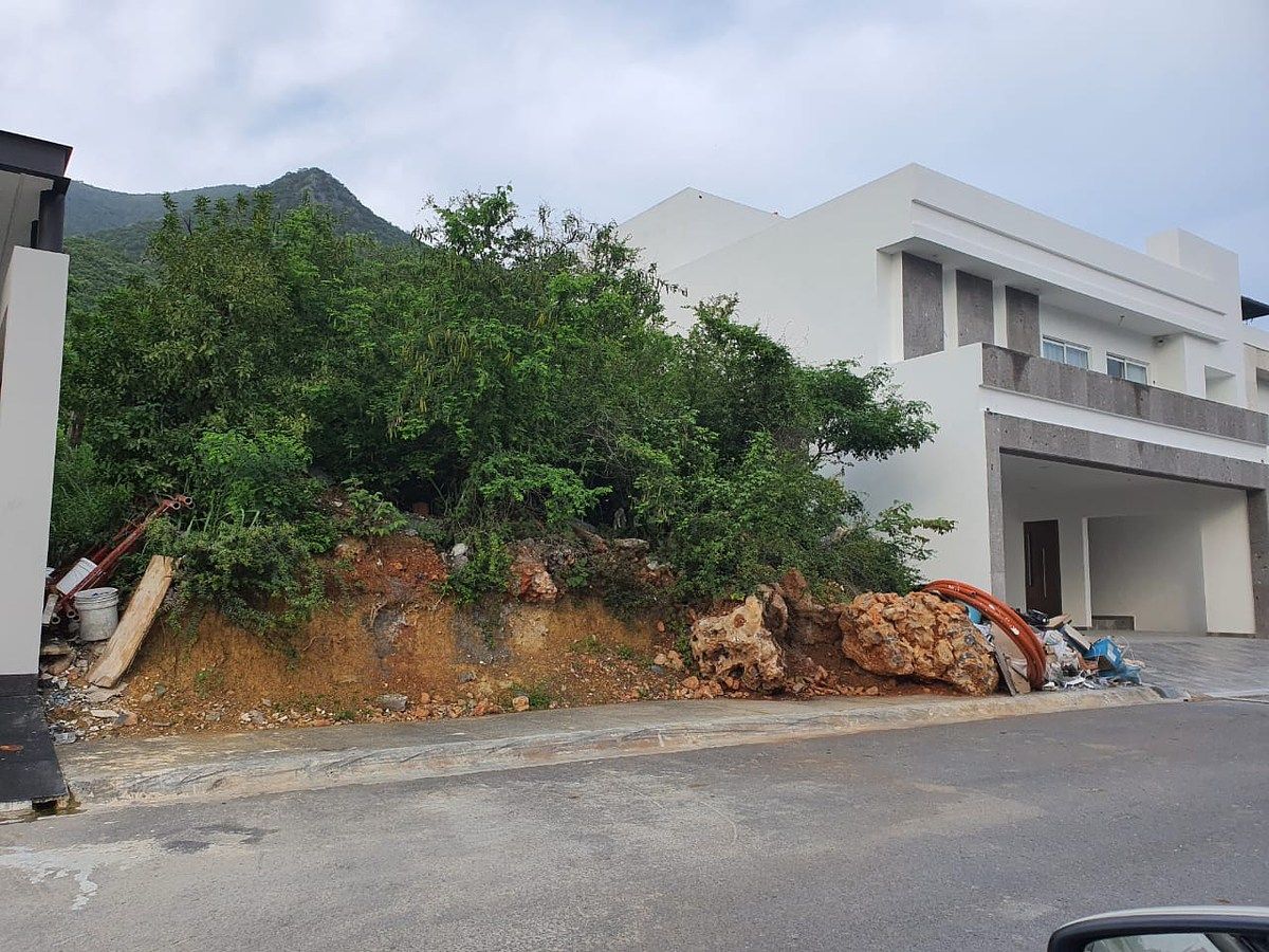 Lote en venta · Instituto Tecnológico de Estudios Superiores de Monterrey, Monterrey, Nuevo León
