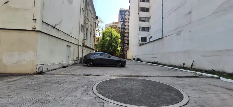 15 FACHADA TRASERA-ESTACIONAMIENTO.jpeg