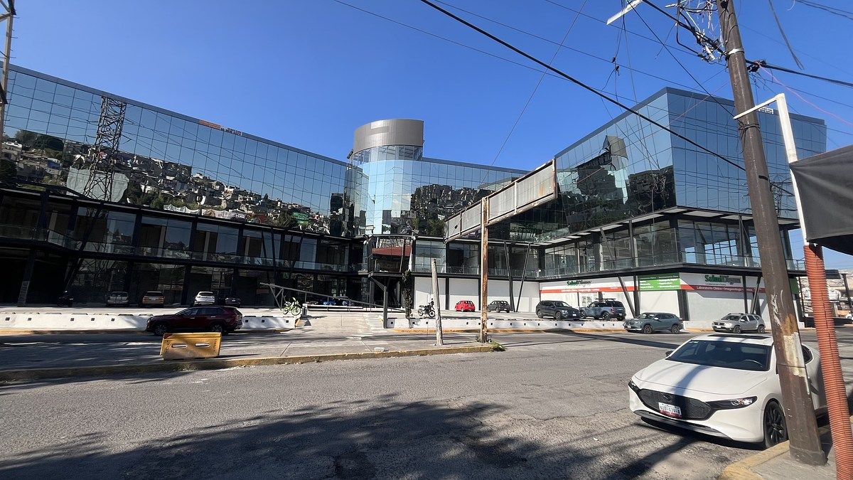 Comercio en renta · Jardines de Santa Mónica, Tlalnepantla de Baz, Estado de México