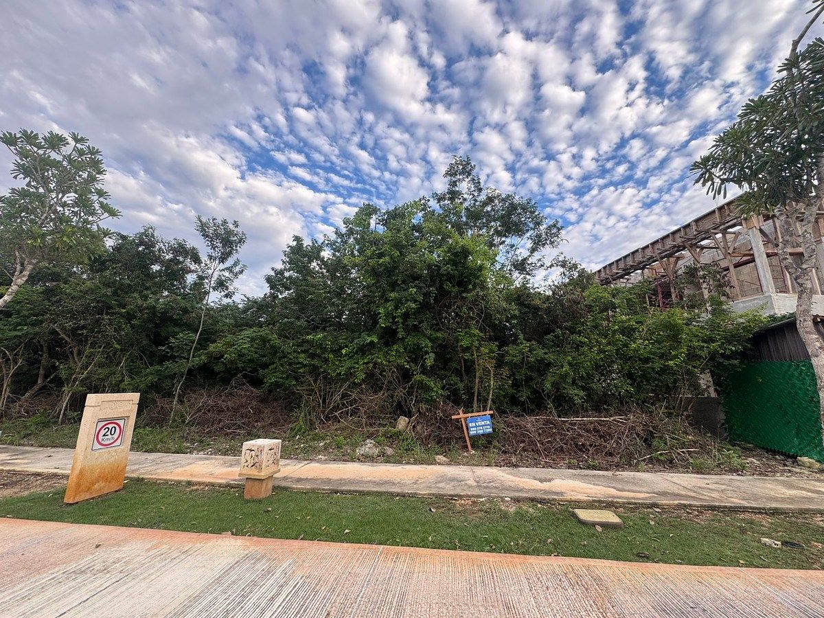Lote en venta · Yucatán Country Club, Mérida, Yucatán