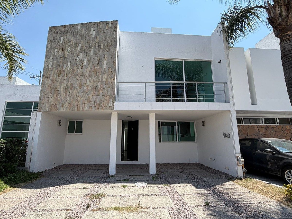 Condominio en venta · Jardines de La Hacienda, Santiago de Querétaro, Querétaro