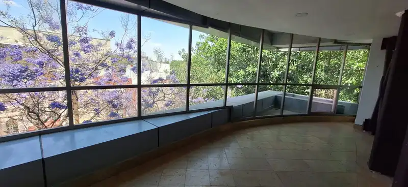 4 OFICINA CERRADA EN TERRAZA.jpeg