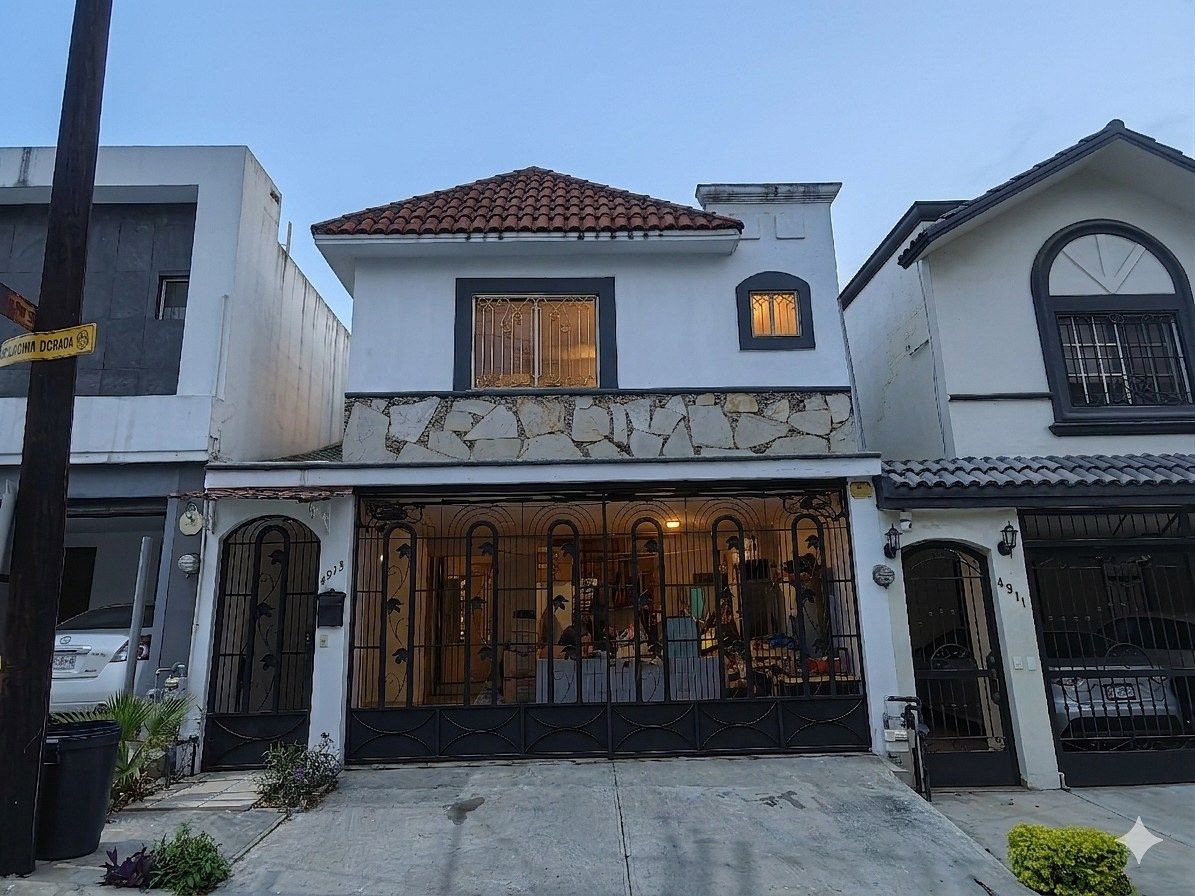 Casa en venta · Cima de las Cumbres, Monterrey, Nuevo León