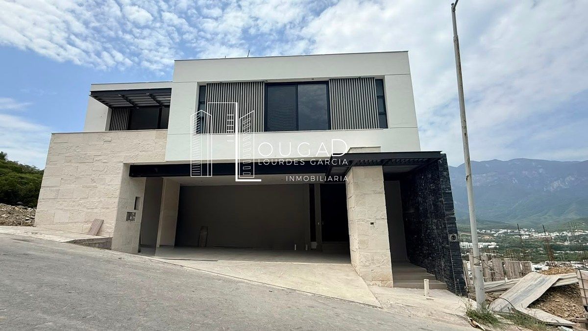 Casa en venta · Castaños del Vergel, Monterrey, Nuevo León
