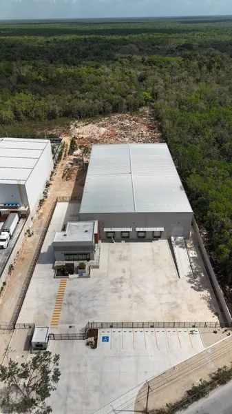 Bodega en renta · 3 Hermanos, Benito Juárez, Quintana Roo