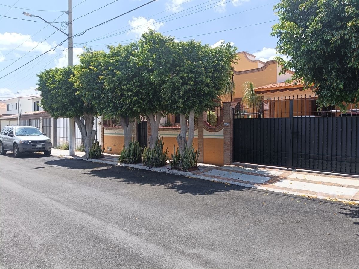 Casa en venta · San Francisco Juriquilla, Santiago de Querétaro, Querétaro