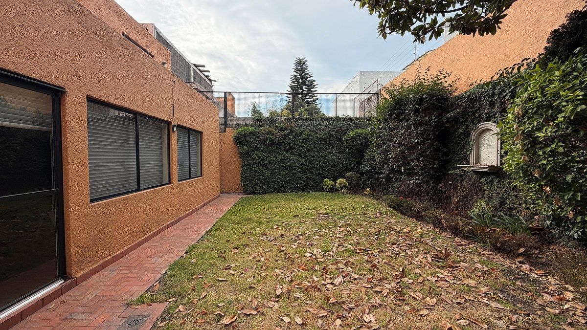 Lote en venta · Lomas de Tecamachalco, Naucalpan de Juárez, Estado de México