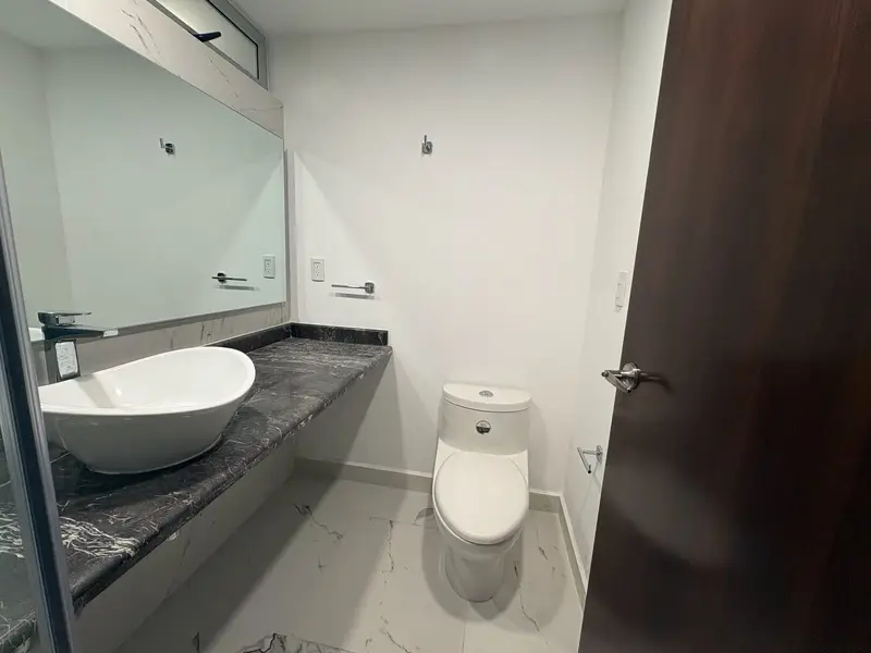 C-206 BAÑO 2.jpeg