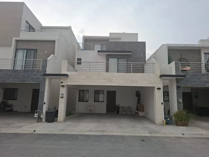 Casa en venta · Dominio Cumbres, García, Nuevo León