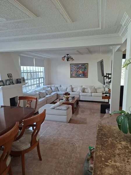 Casa en venta · San Jerónimo Chicahualco, Metepec, Estado de México