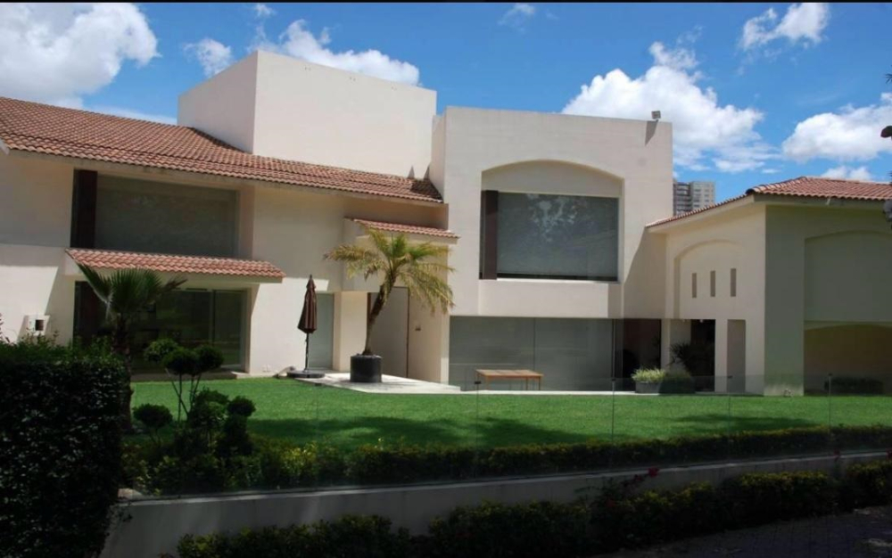 Casa en venta · Interlomas, Huixquilucan, Estado de México Casa en venta · Interlomas, Huixquilucan, Estado de México