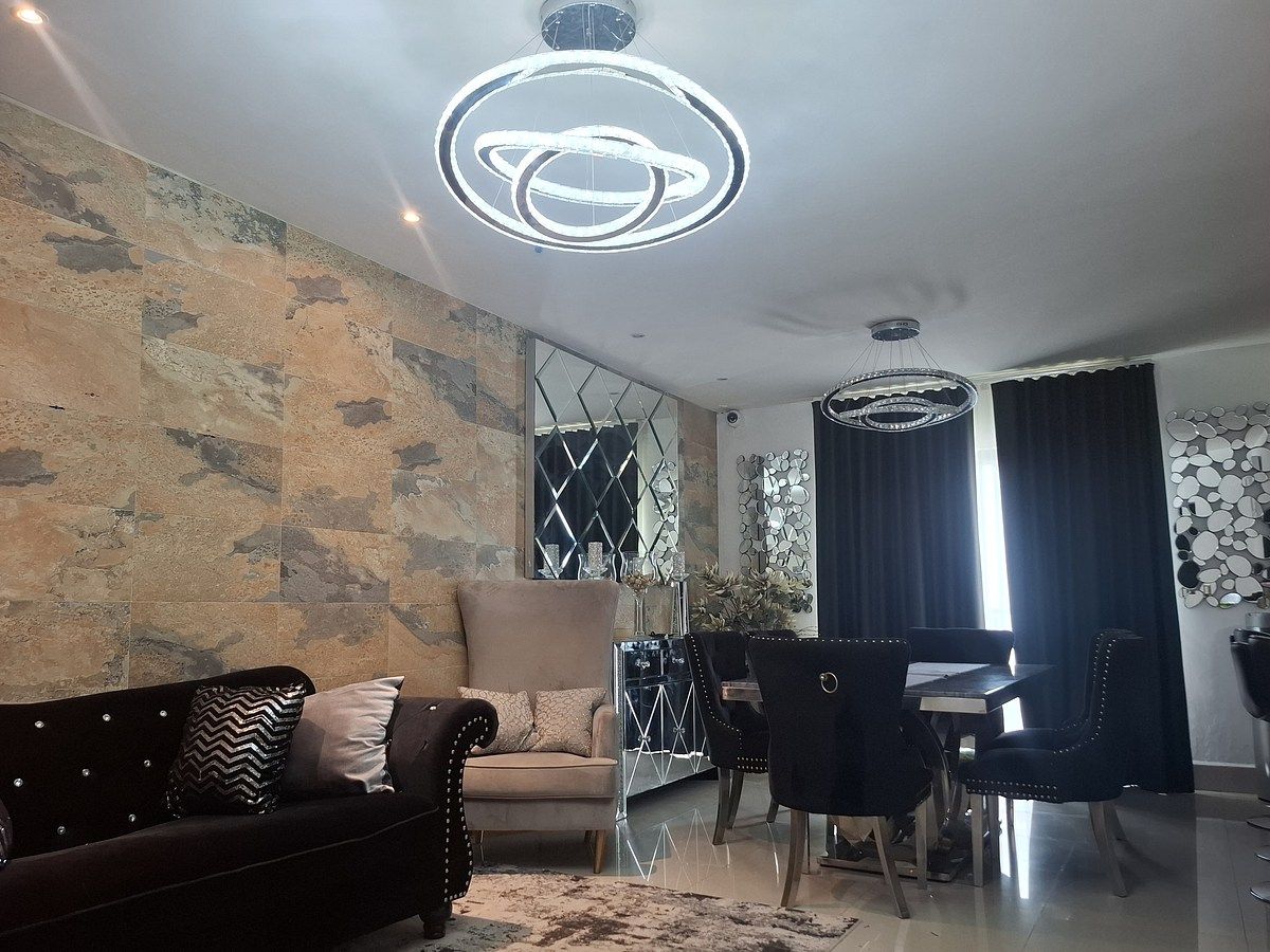 Casa en venta · La Rioja Privada Residencial 1era. Etapa, Monterrey, Nuevo León Casa en venta · La Rioja Privada Residencial 1era. Etapa, Monterrey, Nuevo León