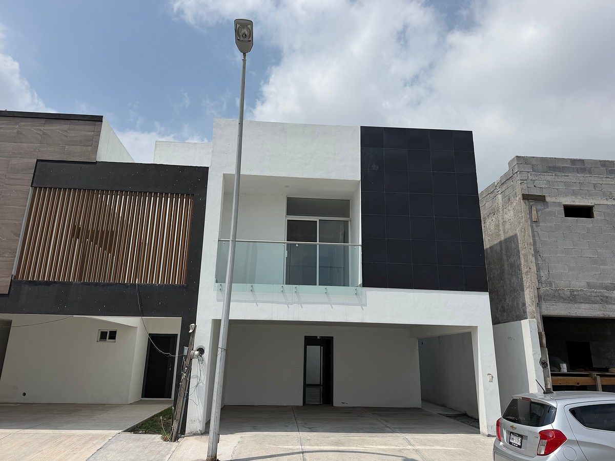 Casa en venta · Cumbres Santa Clara 3er Sector, Monterrey, Nuevo León Casa en venta · Cumbres Santa Clara 3er Sector, Monterrey, Nuevo León