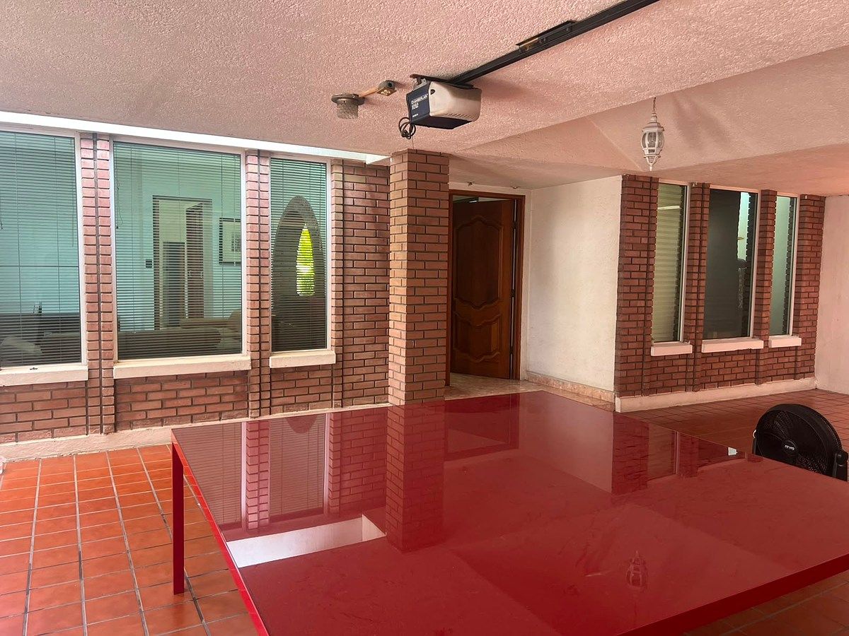 Casa en venta · Del Valle, San Pedro Garza García, Nuevo León