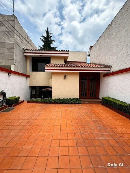 Casa en venta · Jardines de Satélite, Naucalpan de Juárez, Estado de México