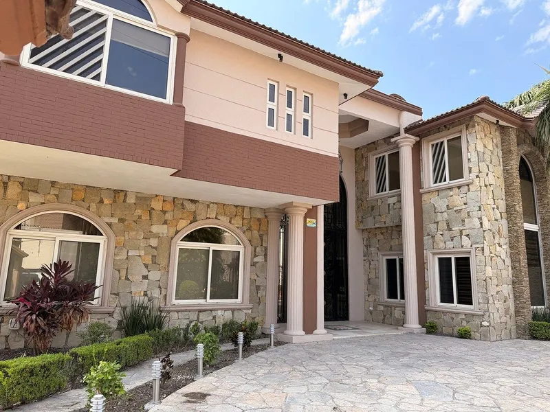 Casa en renta · Colinas de San Jerónimo, Monterrey, Nuevo León