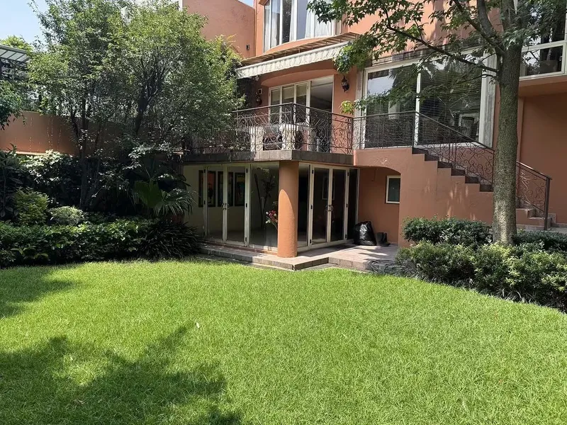 Casa en venta · Lomas de Tecamachalco, Huixquilucan, Estado de México Casa en venta · Lomas de Tecamachalco, Huixquilucan, Estado de México