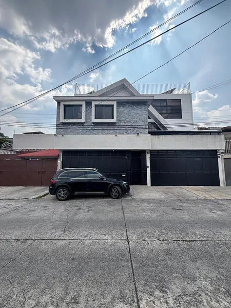 Casa en venta · Lomas de Tecamachalco, Naucalpan de Juárez, Estado de México Casa en venta · Lomas de Tecamachalco, Naucalpan de Juárez, Estado de México