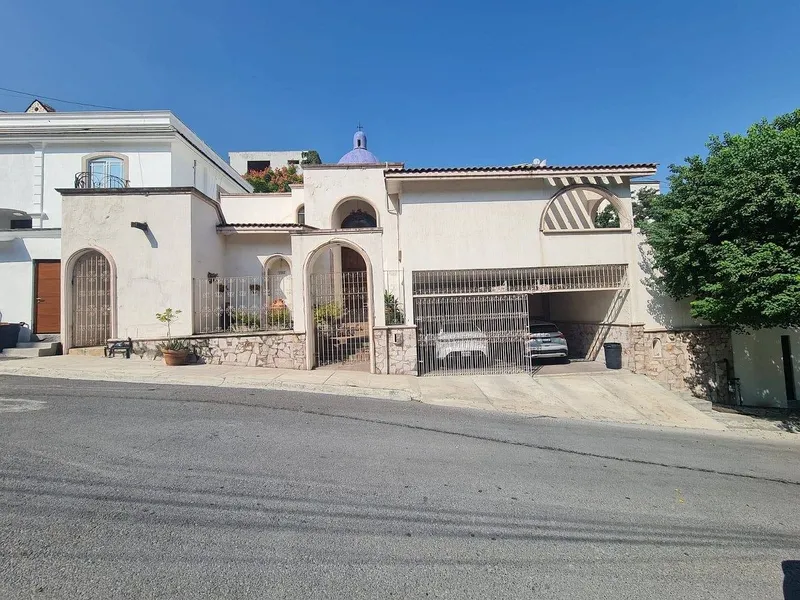 Casa en venta · Las Cumbres 2 Sector, Monterrey, Nuevo León