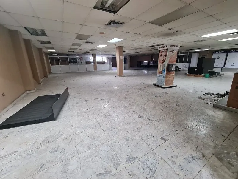 Edificio en venta · Mitras Sur, Monterrey, Nuevo León