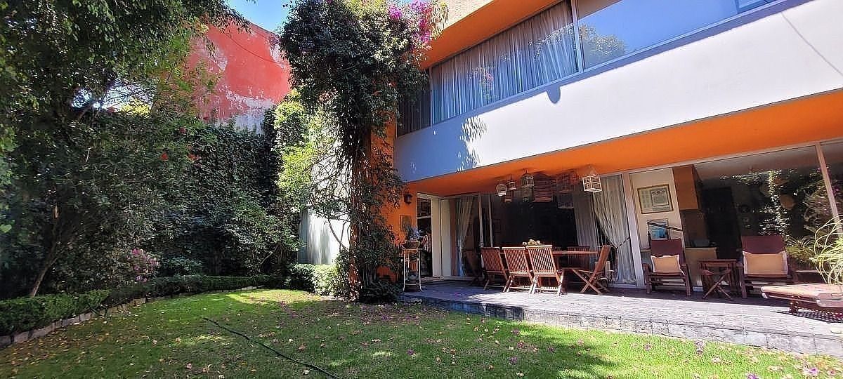 Casa en venta · Lomas Hipódromo, Naucalpan de Juárez, Estado de México Casa en venta · Lomas Hipódromo, Naucalpan de Juárez, Estado de México