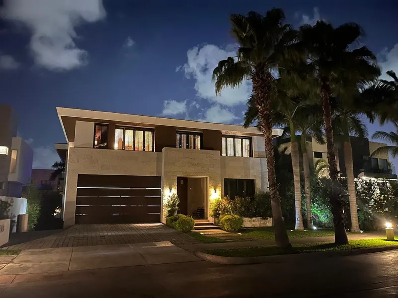Casa en venta · Puerto Cancún, Cancún, Benito Juárez, Quintana Roo Casa en venta · Puerto Cancún, Cancún, Benito Juárez, Quintana Roo