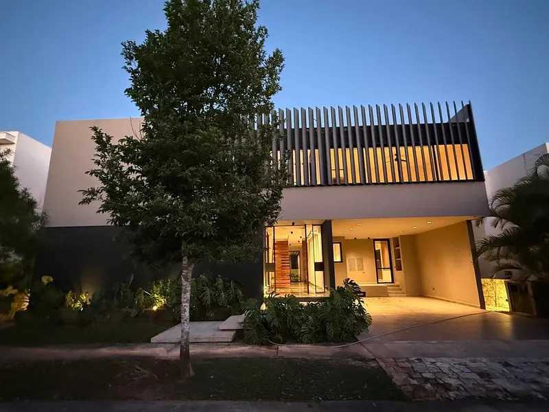 Casa en venta · Yucatán Country Club, Mérida, Yucatán Casa en venta · Yucatán Country Club, Mérida, Yucatán