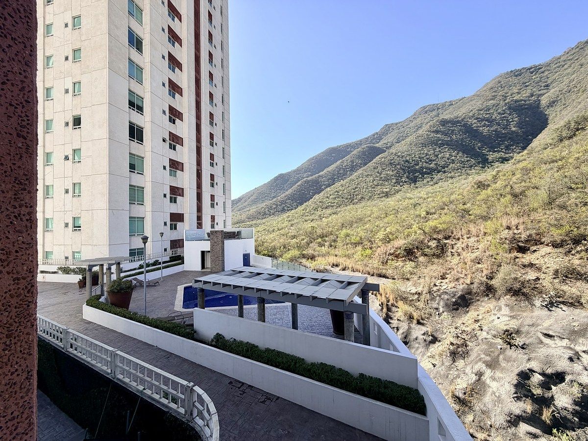 Departamento en renta · Zona Valle Oriente, San Pedro Garza García, Nuevo León Departamento en renta · Zona Valle Oriente, San Pedro Garza García, Nuevo León