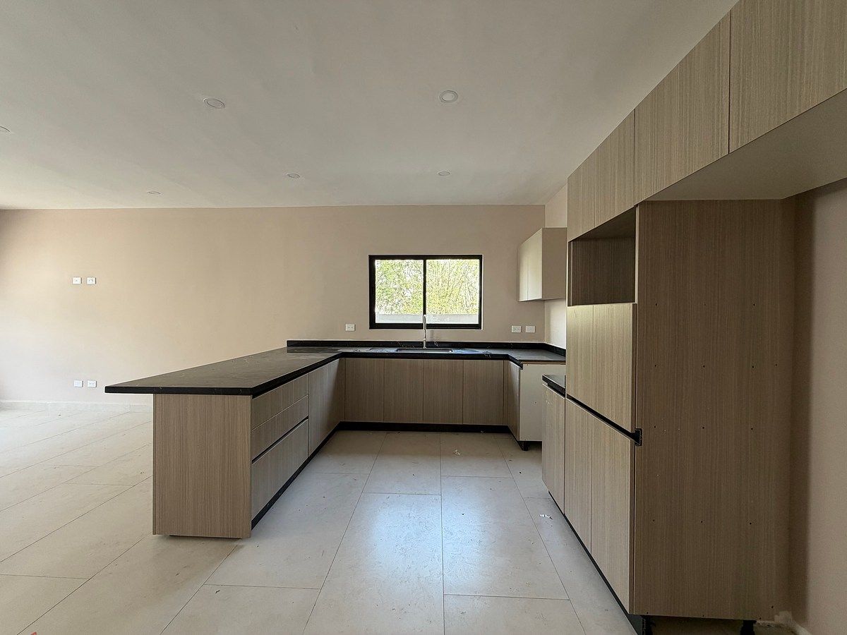Casa en venta · Cumbres Elite Premier, García, Nuevo León Casa en venta · Cumbres Elite Premier, García, Nuevo León