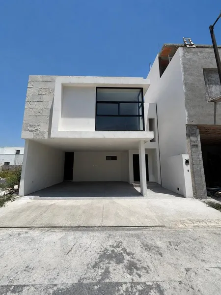 Casa en venta · Porto Cumbres, García, Nuevo León