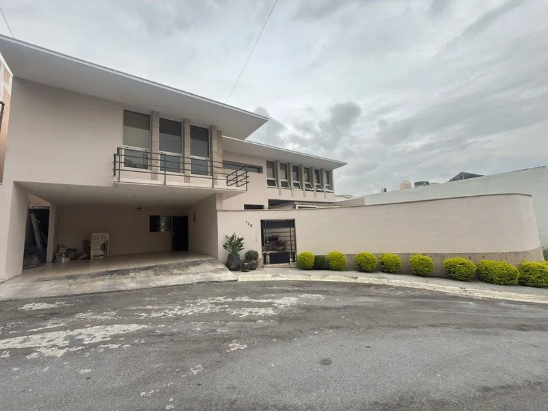 Casa en venta · Colinas de San Jerónimo, Monterrey, Nuevo León