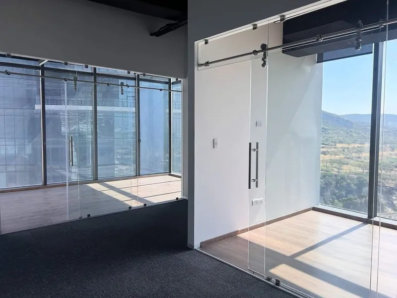 Oficina en renta · Santa María, Monterrey, Nuevo León