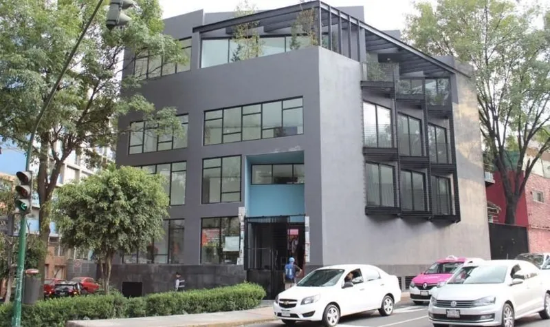 Edificio en renta · San Miguel Chapultepec I Sección, Chapultepec, Miguel Hidalgo, Ciudad de México