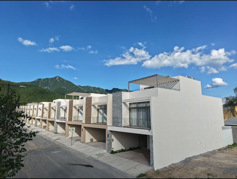 Casa en venta · Bosques de las Misiones Sector Magnolia, Santiago, Nuevo León Casa en venta · Bosques de las Misiones Sector Magnolia, Santiago, Nuevo León
